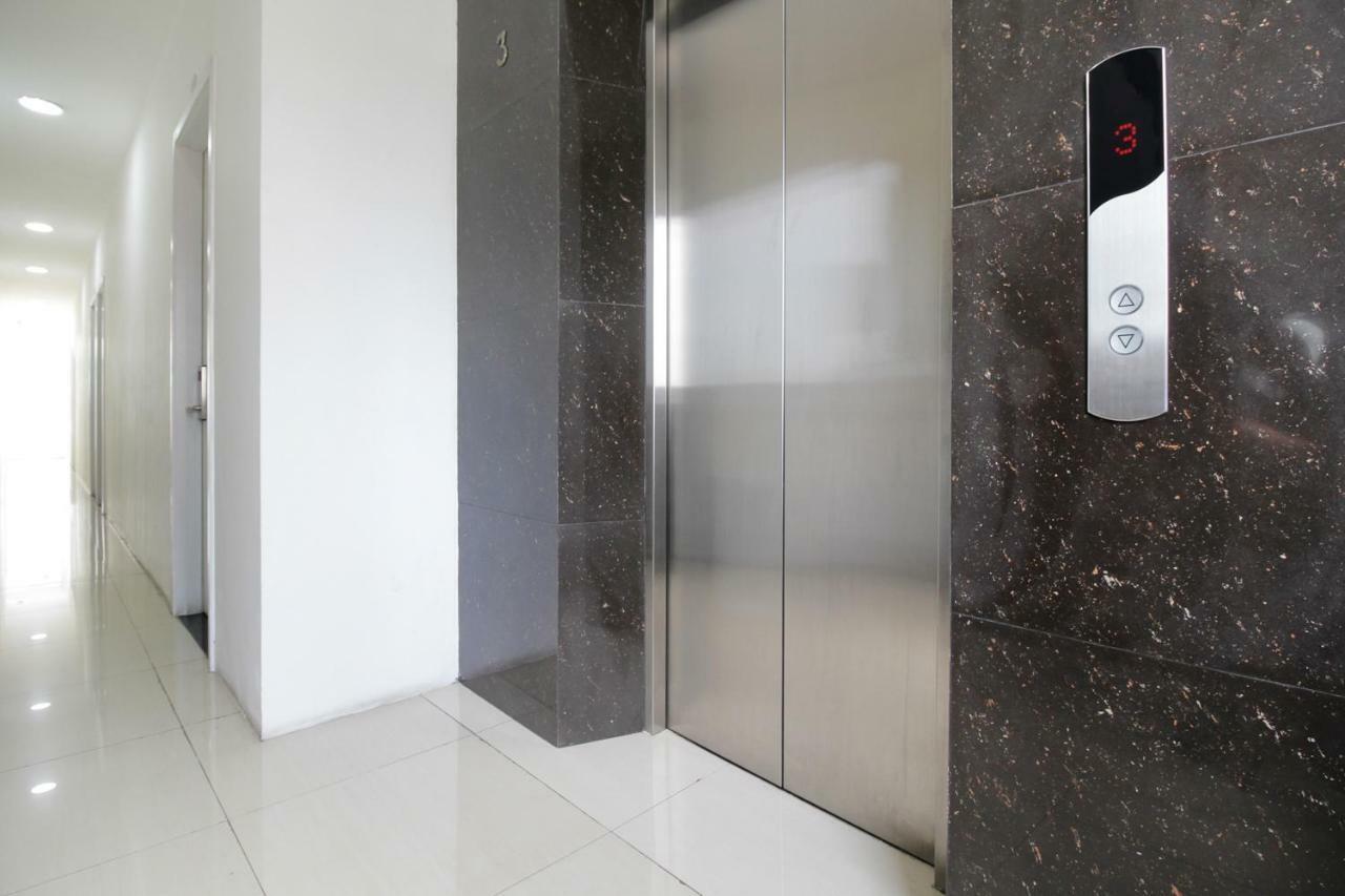 Residence100 Jakarta Exterior photo