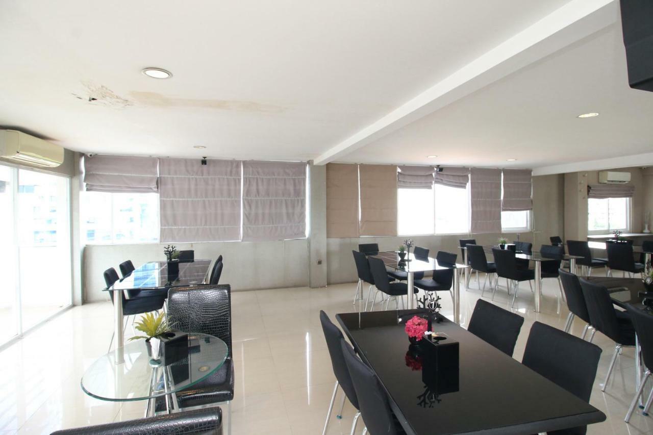 Residence100 Jakarta Exterior photo
